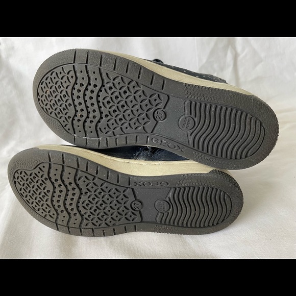 Geox Blue Suede patent leather laced high top sneakers white rubber sole - Picture 4 of 5